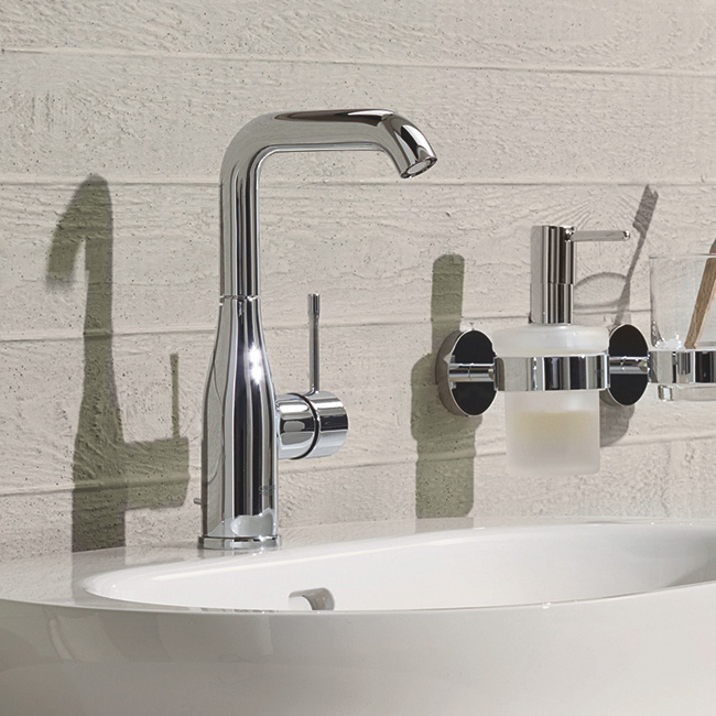 Grohe Essence Смеситель однорычажный для раковины L-Size (32628001)