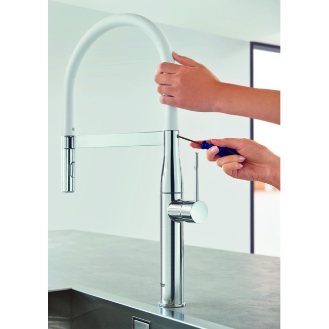 Grohe Essence Одноважільний змішувач для мийки (30503000)