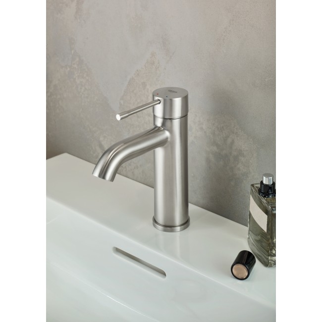 Grohe Essence Одноважільний змішувач для раковини S-Size (24171DC1)