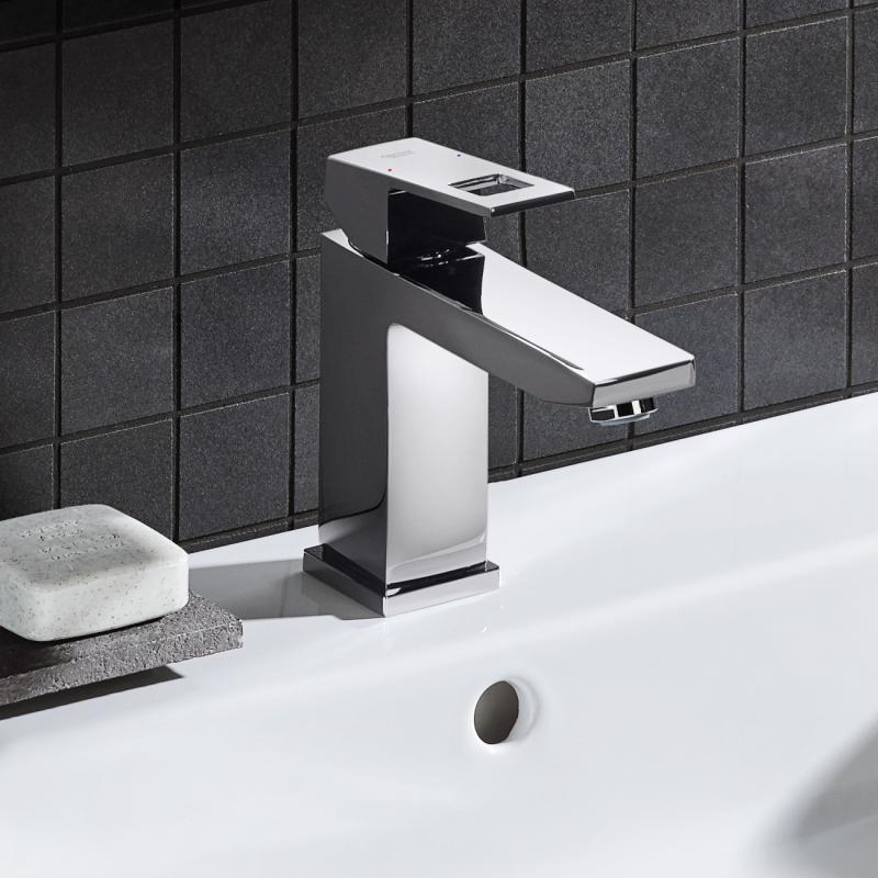Grohe Eurocube Смеситель однорычажный для раковины M-Size (23445000)