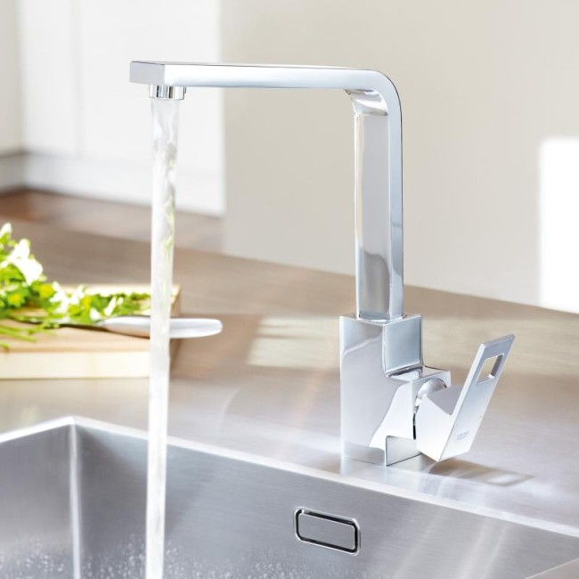 Grohe Eurocube Одноважільний змішувач для мийки (31255000)