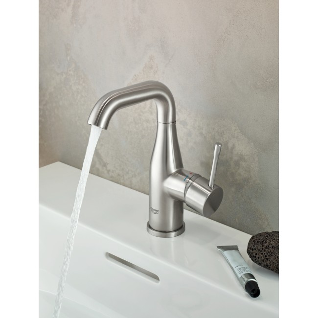 Grohe Essence Одноважільний змішувач для раковини M-size (24173DC1)