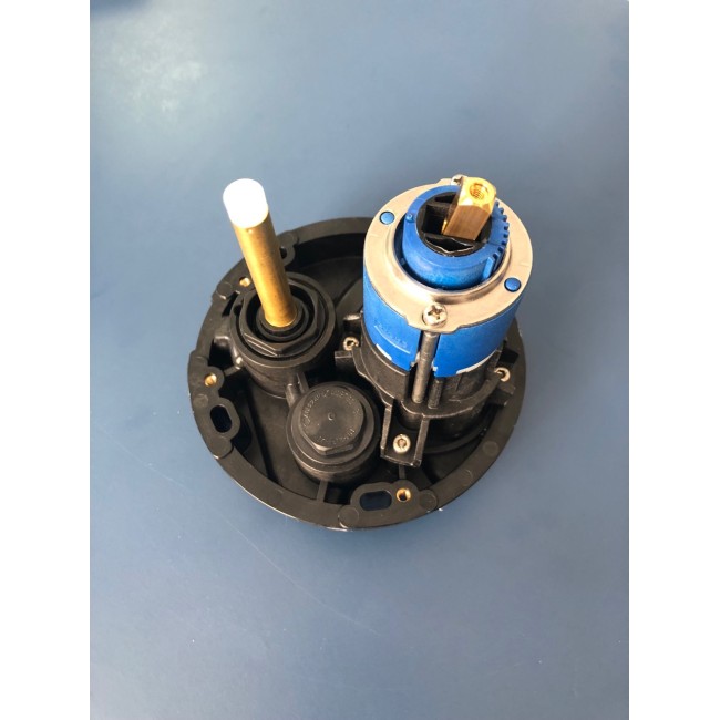 Grohe Eurocube Смеситель однорычажный на 2 выхода (24062000)