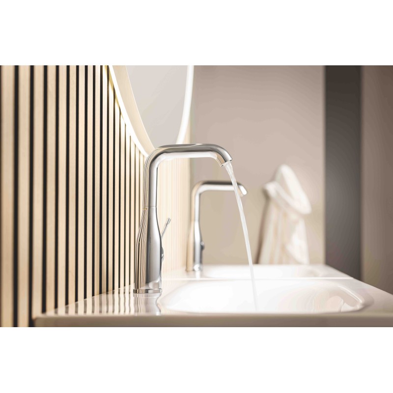 Grohe Essence Однорычажный смеситель для раковины 1/2" L-размера. (24174001)