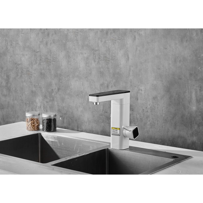 Водонагреватель 3,3 kW проточный, с индикатором температуры, на мойку MIXXUS Electra 360-E (MX0775)